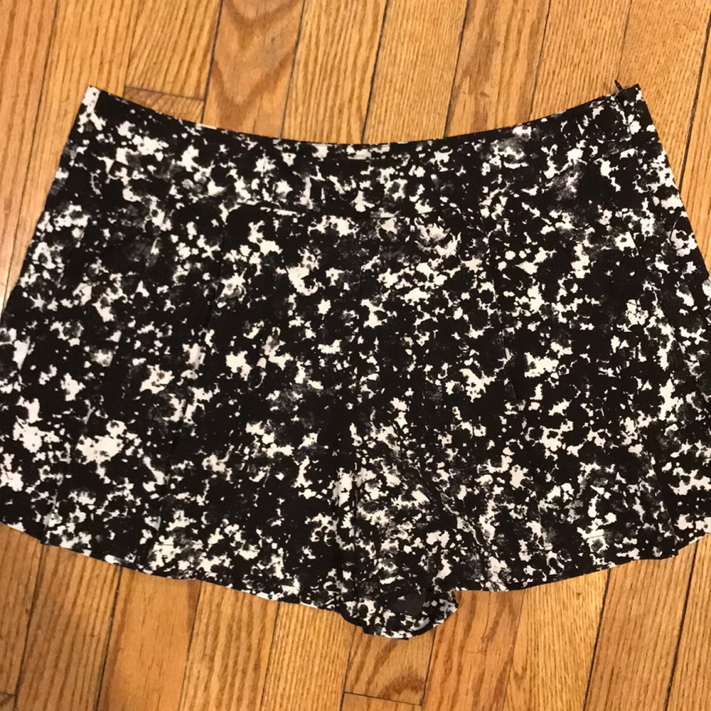 NWOT Massimo shorts